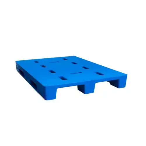 Pallet Pl&aacute;stico Est&aacute;ndar 2 Rieles 01
